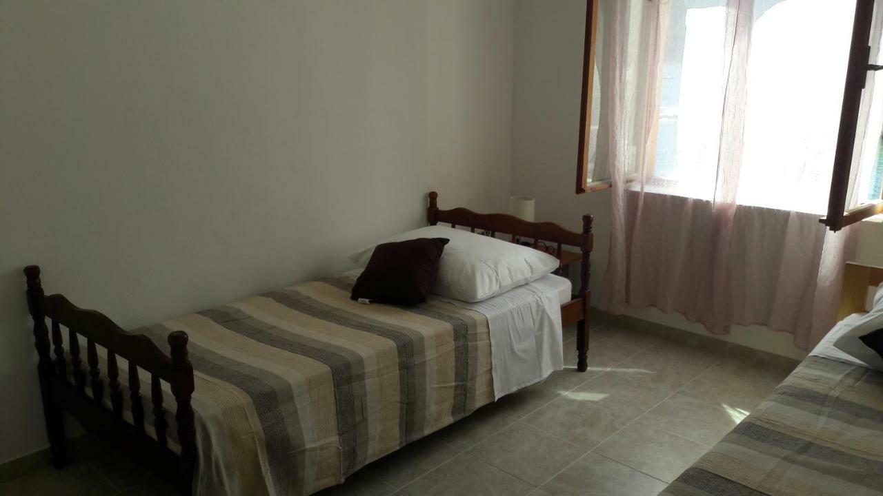 Anka'S Beach Komiza Ngoại thất bức ảnh