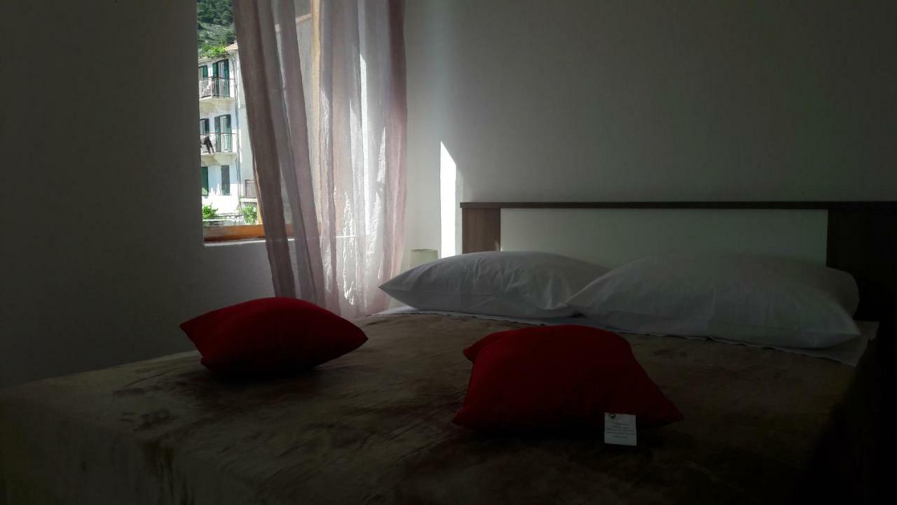 Anka'S Beach Komiza Ngoại thất bức ảnh